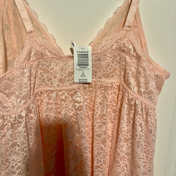 Delicate Lace Chemise - Light Pink - Picture 4 of 5